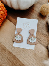 Load image into Gallery viewer, pumpkin dangles ◗ fall collection
